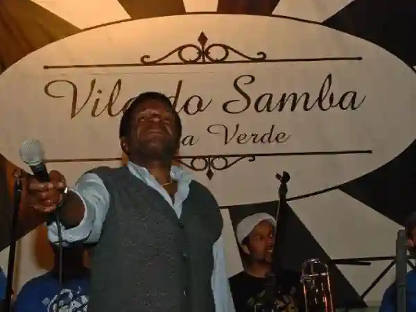 Mestre Almir Guineto